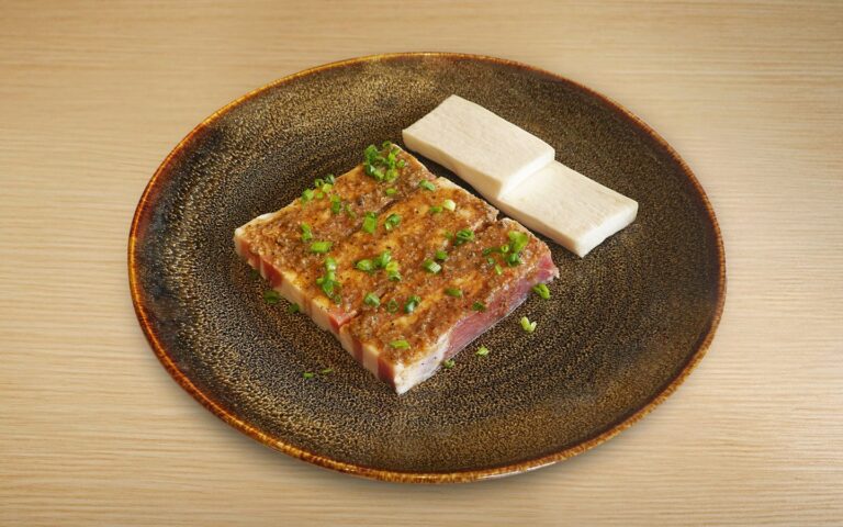 Ba Chi Heo Sot Tuong Dau